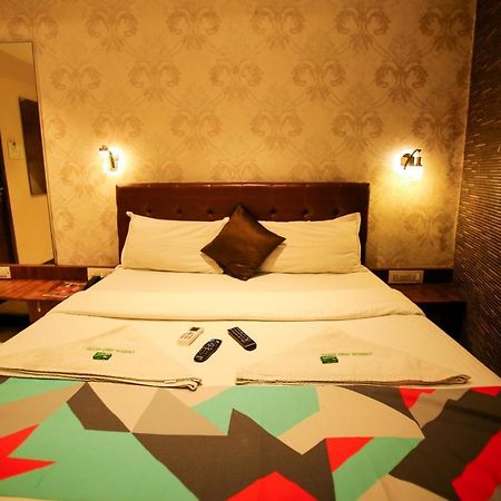 Garden Creek Residency - Near To Mumbai International Airport Hotell Exteriör bild