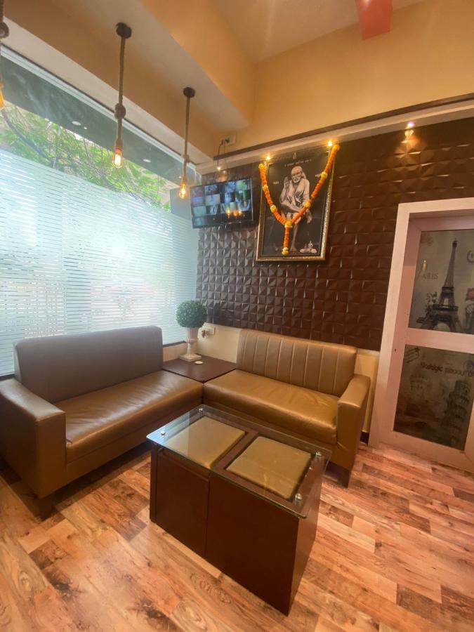 Garden Creek Residency - Near To Mumbai International Airport Hotell Exteriör bild
