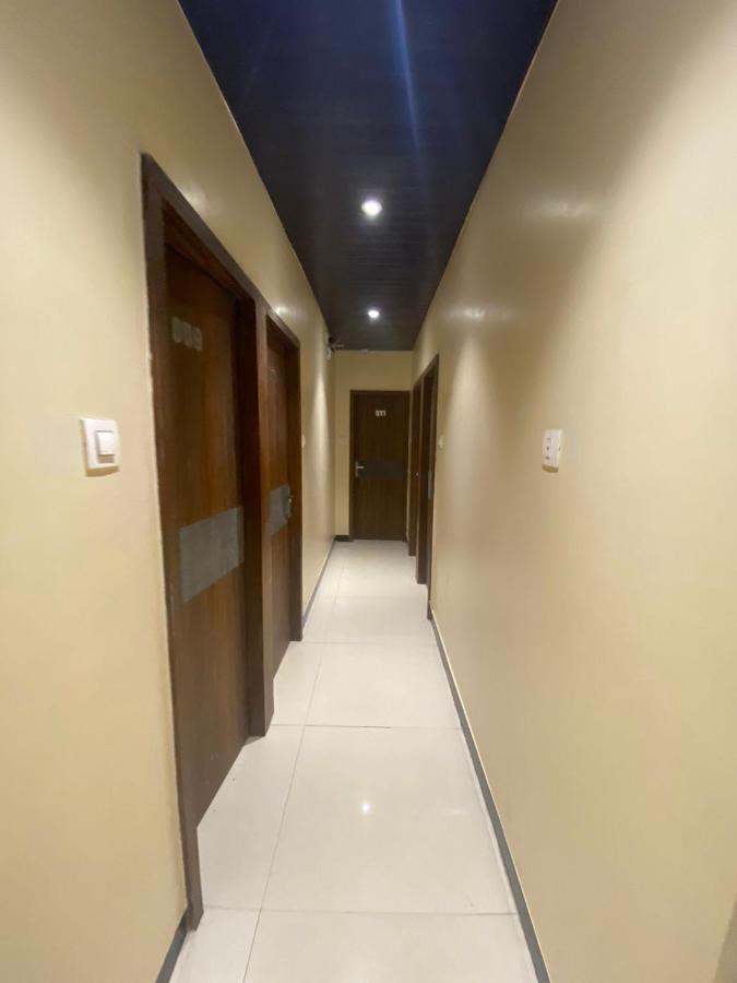 Garden Creek Residency - Near To Mumbai International Airport Hotell Exteriör bild