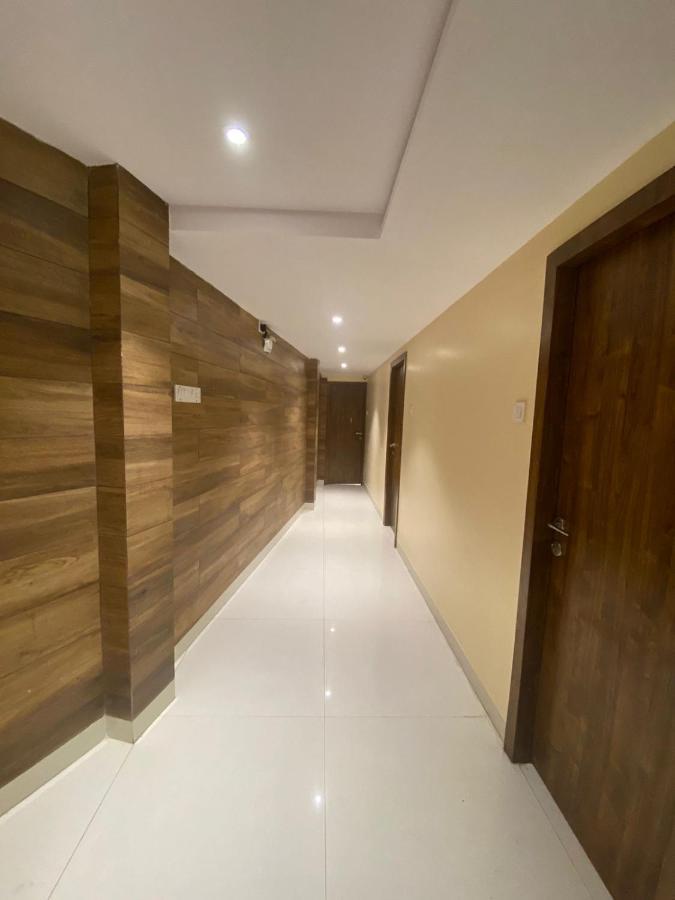 Garden Creek Residency - Near To Mumbai International Airport Hotell Exteriör bild