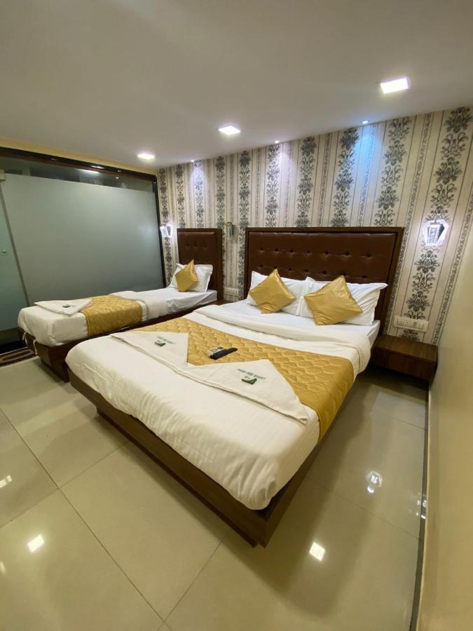 Garden Creek Residency - Near To Mumbai International Airport Hotell Exteriör bild