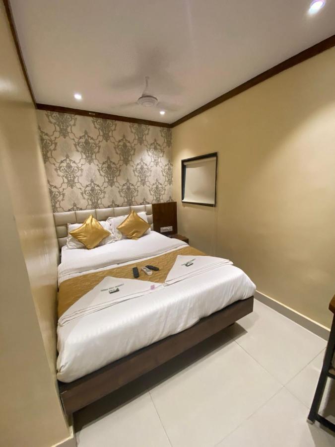 Garden Creek Residency - Near To Mumbai International Airport Hotell Exteriör bild