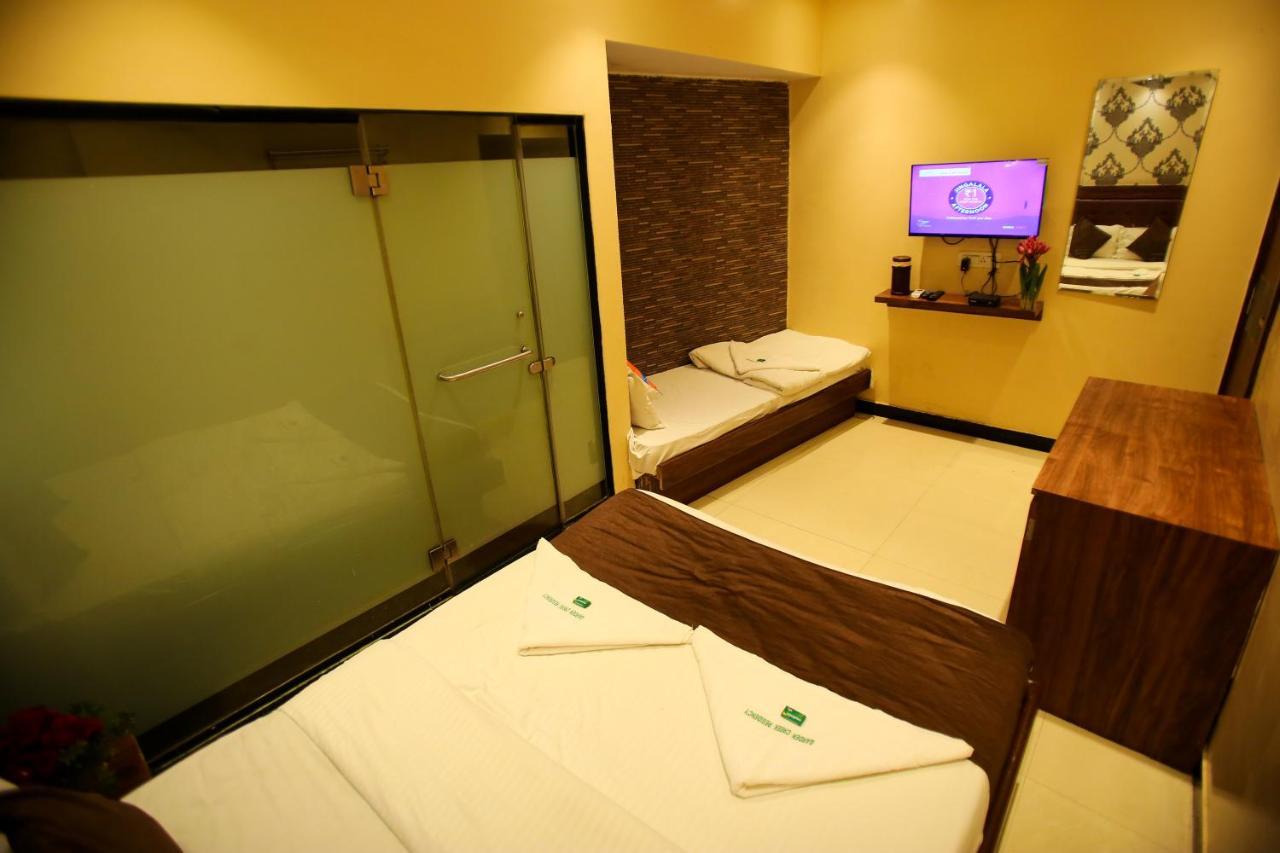 Garden Creek Residency - Near To Mumbai International Airport Hotell Exteriör bild