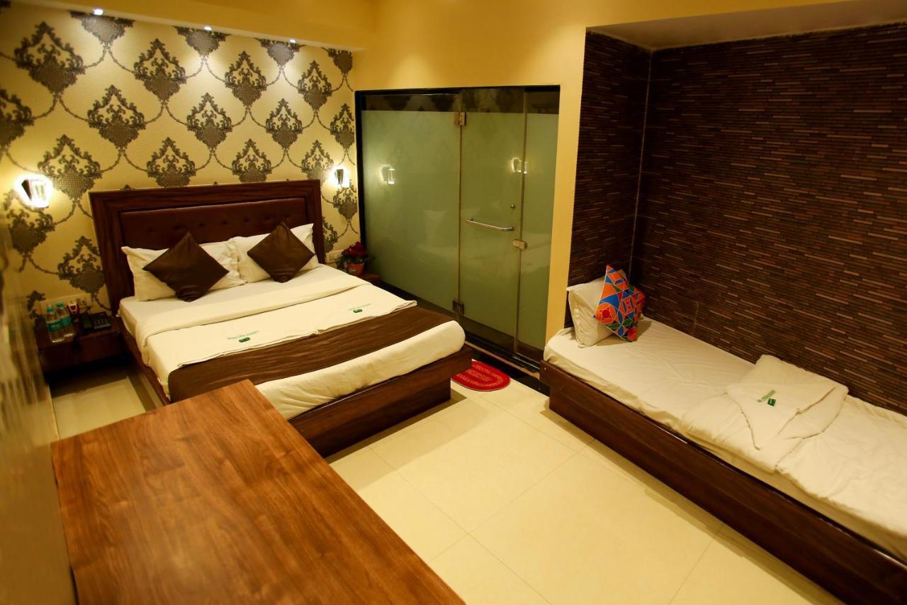 Garden Creek Residency - Near To Mumbai International Airport Hotell Exteriör bild
