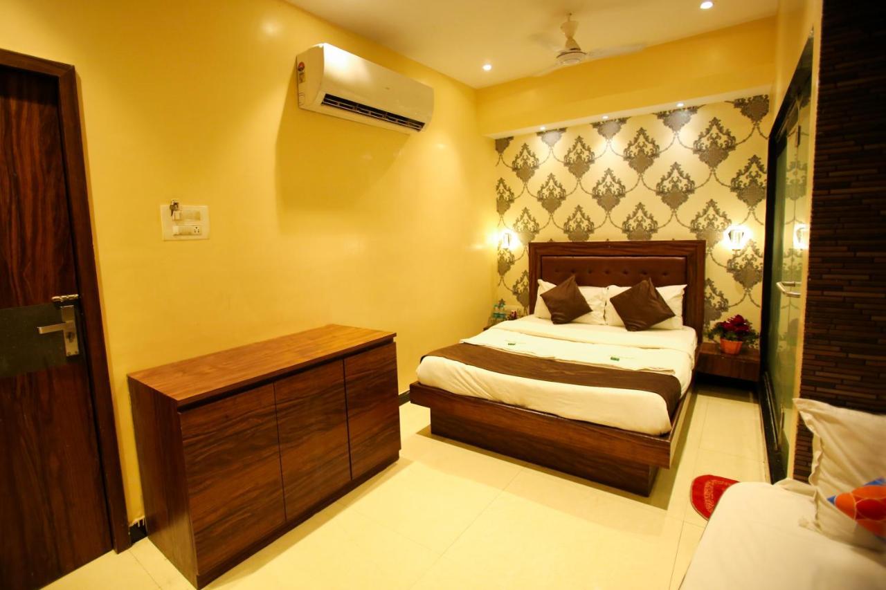 Garden Creek Residency - Near To Mumbai International Airport Hotell Exteriör bild