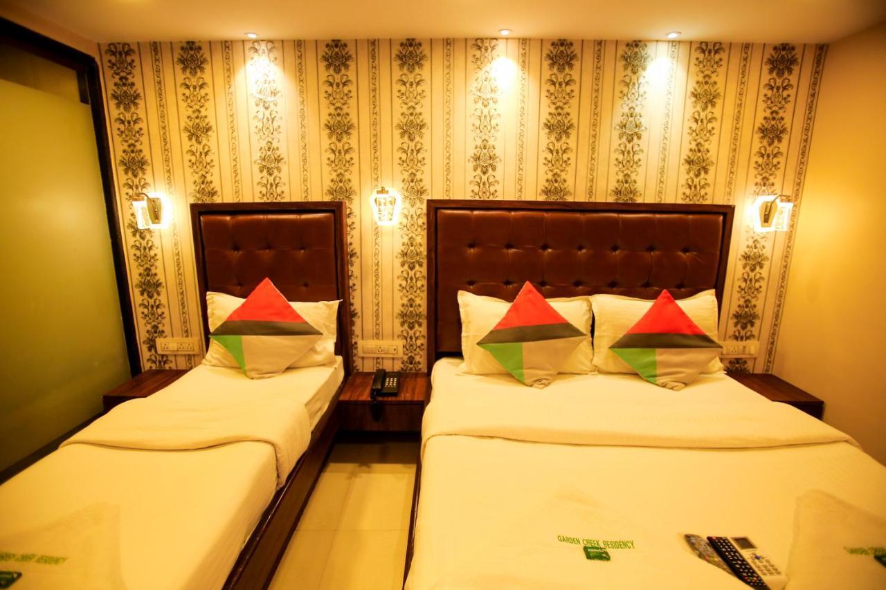 Garden Creek Residency - Near To Mumbai International Airport Hotell Exteriör bild